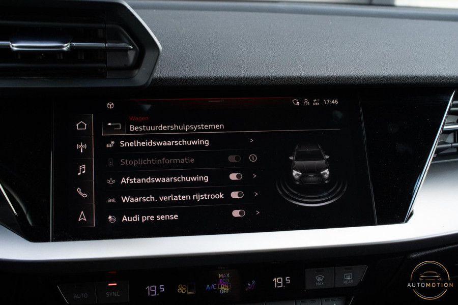 Audi A3 Sportback 40 TFSIe Advanced edition PANO HUD MATRIX CAMERA PARKEER
