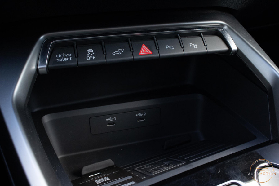 Audi A3 Sportback 40 TFSIe Advanced edition PANO HUD MATRIX CAMERA PARKEER