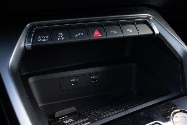 Audi A3 Sportback 40 TFSIe Advanced edition PANO HUD MATRIX CAMERA PARKEER