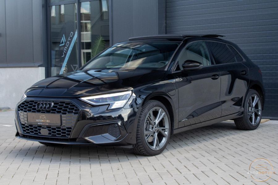 Audi A3 Sportback 40 TFSIe Advanced edition PANO HUD MATRIX CAMERA PARKEER