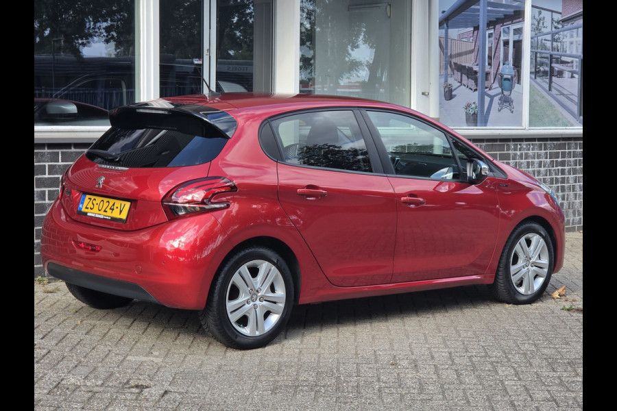 Peugeot 208 1.2 PureTech Signature Carplay Navi Pdc Cruise Controle