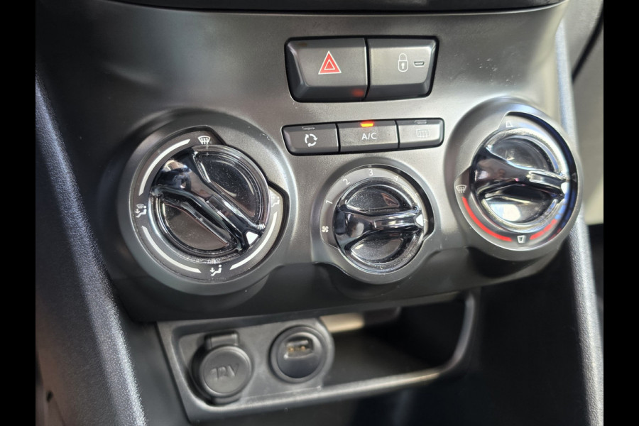 Peugeot 208 1.2 PureTech Signature Carplay Navi Pdc Cruise Controle