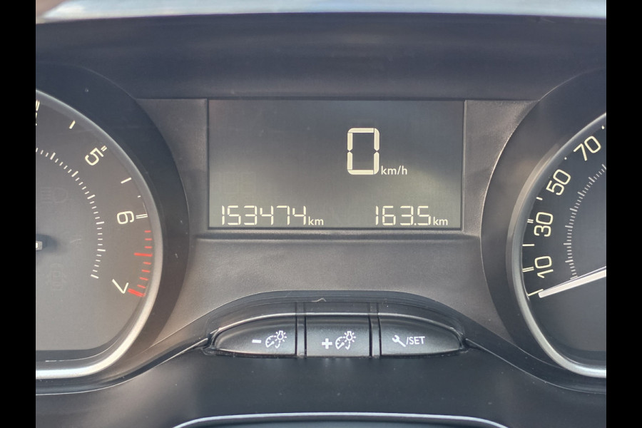 Peugeot 208 1.2 PureTech Signature Carplay Navi Pdc Cruise Controle