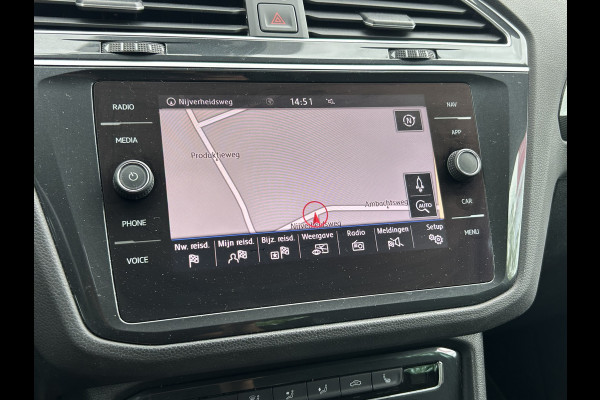 Volkswagen Tiguan BWJ 2020 | 1.5TS 150PK I ACT Highline AUTOMAAT | TREKHAAK | CLIMA | NAVI | PRICAY GLASS | PDC 2X | CARPLAY |