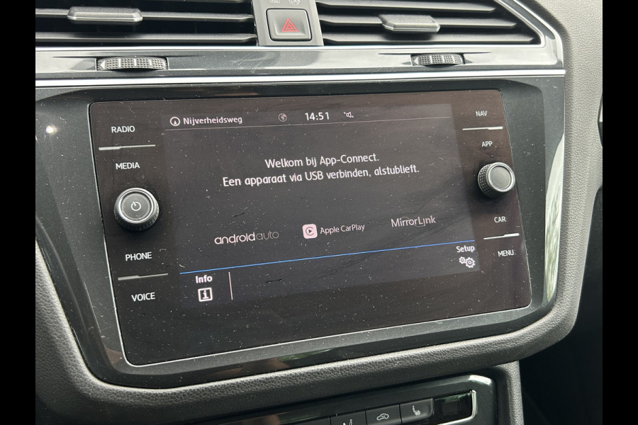 Volkswagen Tiguan BWJ 2020 | 1.5TS 150PK I ACT Highline AUTOMAAT | TREKHAAK | CLIMA | NAVI | PRICAY GLASS | PDC 2X | CARPLAY |