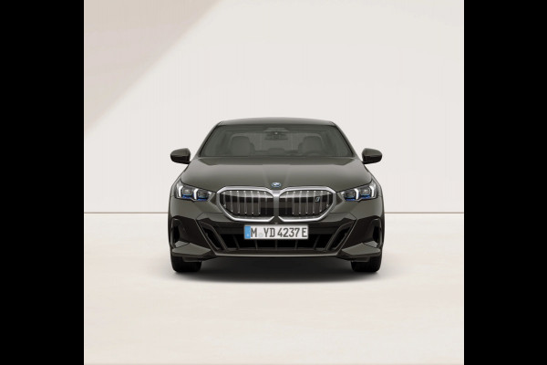 BMW i5 eDrive40 - M-Sport - Active Cruise Control - Harman Kardon