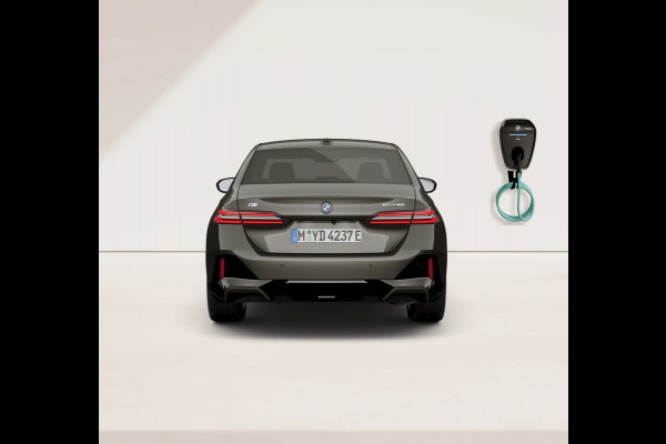 BMW i5 eDrive40 - M-Sport - Active Cruise Control - Harman Kardon