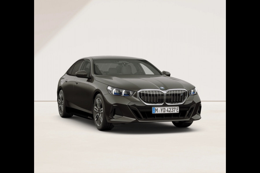 BMW i5 eDrive40 - M-Sport - Active Cruise Control - Harman Kardon