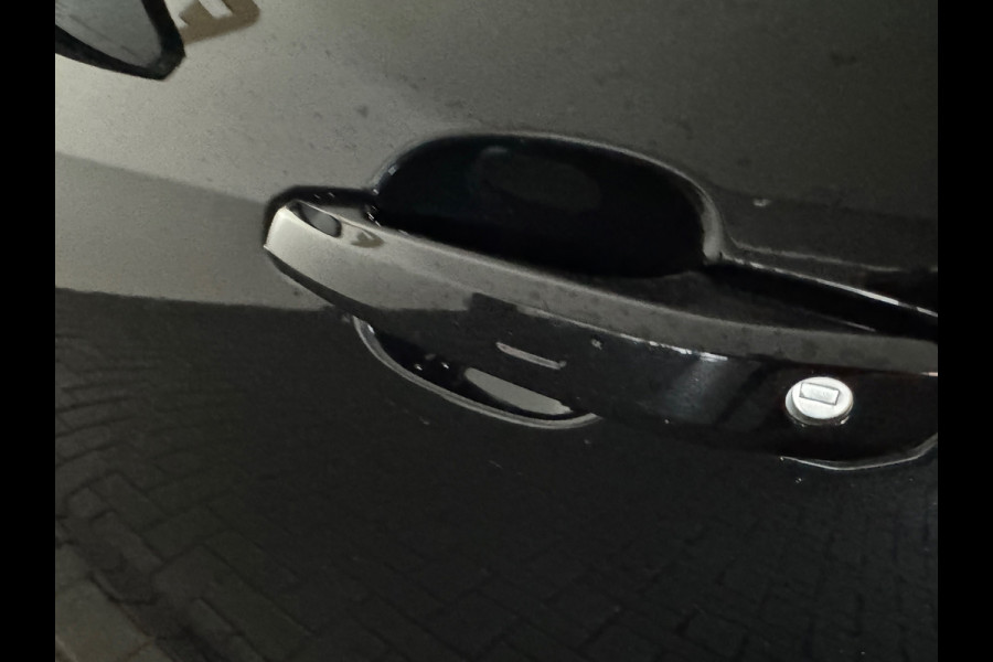 Audi A4 AVANT 35 TFSI Launch edition Sport Leer|Keyless|Carplay