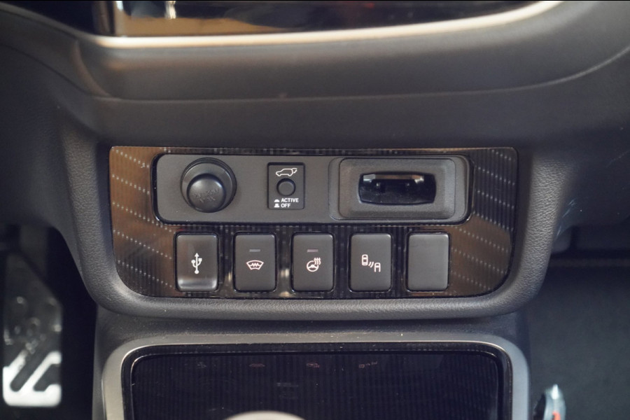 Mitsubishi Outlander 2.4 PHEV S-Edition / 70dkm NAP / NL-Auto / Schuifdak / Trekhaak / Leder / Camera