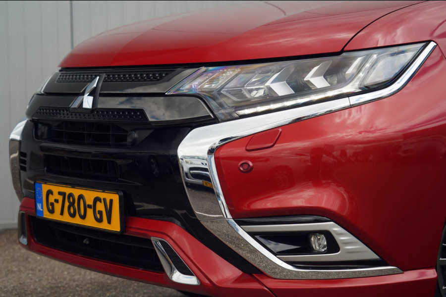 Mitsubishi Outlander 2.4 PHEV S-Edition / 70dkm NAP / NL-Auto / Schuifdak / Trekhaak / Leder / Camera