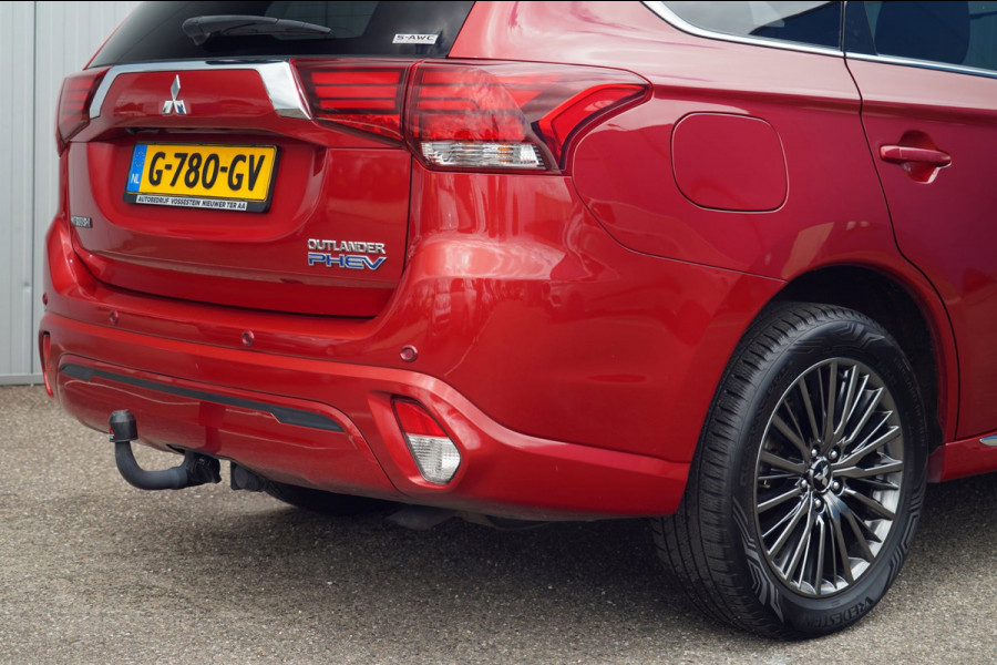 Mitsubishi Outlander 2.4 PHEV S-Edition / 70dkm NAP / NL-Auto / Schuifdak / Trekhaak / Leder / Camera