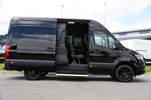 Mercedes-Benz Sprinter 319 3.0 CDI L2H2 DC Black Edition MARGE! Adaptieve Cruise, Camera, LED, Carplay, Standkachel, 10,5'' Mbux, Automaat, 3500kg Trekhaak, Uniek!