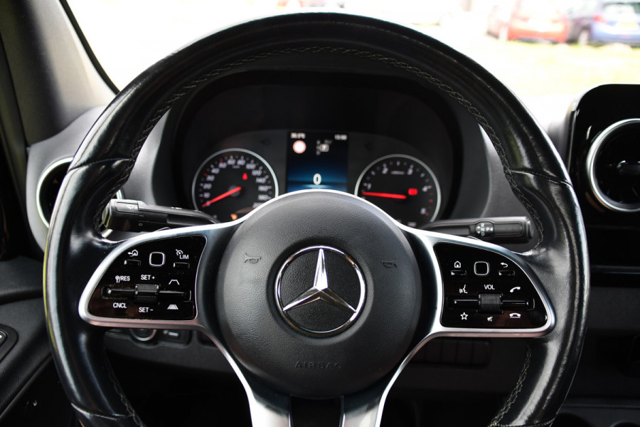 Mercedes-Benz Sprinter 319 3.0 CDI L2H2 DC Black Edition MARGE! Adaptieve Cruise, Camera, LED, Carplay, Standkachel, 10,5'' Mbux, Automaat, 3500kg Trekhaak, Uniek!