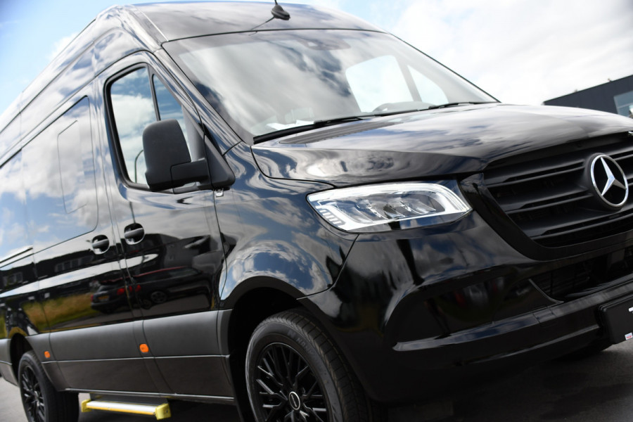 Mercedes-Benz Sprinter 319 3.0 CDI L2H2 DC Black Edition MARGE! Adaptieve Cruise, Camera, LED, Carplay, Standkachel, 10,5'' Mbux, Automaat, 3500kg Trekhaak, Uniek!