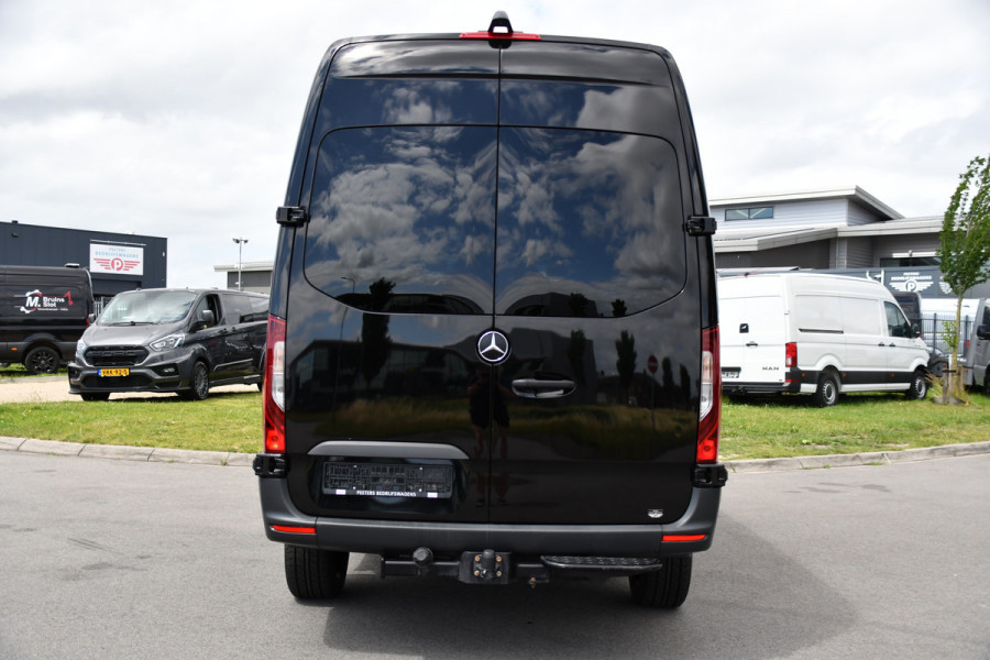 Mercedes-Benz Sprinter 319 3.0 CDI L2H2 DC Black Edition MARGE! Adaptieve Cruise, Camera, LED, Carplay, Standkachel, 10,5'' Mbux, Automaat, 3500kg Trekhaak, Uniek!