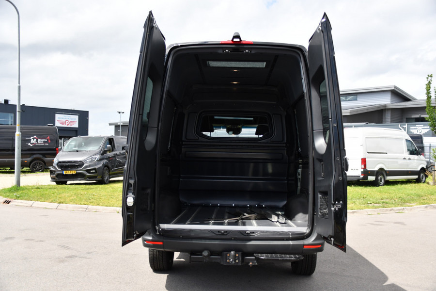 Mercedes-Benz Sprinter 319 3.0 CDI L2H2 DC Black Edition MARGE! Adaptieve Cruise, Camera, LED, Carplay, Standkachel, 10,5'' Mbux, Automaat, 3500kg Trekhaak, Uniek!