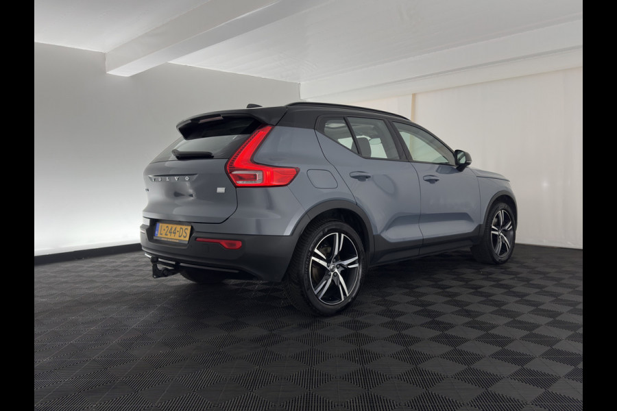 Volvo XC40 1.5 T4 Recharge R-Design Expression {SoH-83%} (Plug-in) (INCL-BTW)  Aut. *PANO | DIGI-COCKPIT | HARMAN/KARDON | BLINDSPOT | KEYLESS | DAB | SPORTSEATS | FULL-LED | NAVI-FULLMAP | CAMERA | ECC | TOWBAR | 18'' ALU*