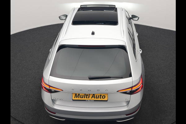 Škoda Superb Combi 1.4 TSI iV Laurin & Klement PHEV 218pk Dealer O.H. | Trekhaak Af Fabriek | Panodak | Adaptive Cruise | Camera | Lederen Comfortstoelen Memory & Ventilatie | Sfeerverlichting | Stoelen & Stuur Verwarmd | Keyless | Blis | Crystal LED | Plug In Hybrid |