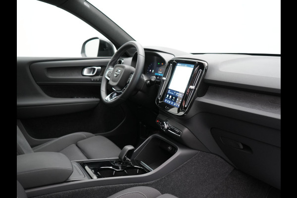 Volvo XC40 Ultimate Recharge Pure 69kWh 231pk Dealer O.H. | Panodak | Warmtepomp | Adaptive Cruise | 360 Camera | Harman / Kardon | Sportstoelen Memory & Verwarmd | Keyless | Blis | Apple Carplay | Google Assistent | DAB |