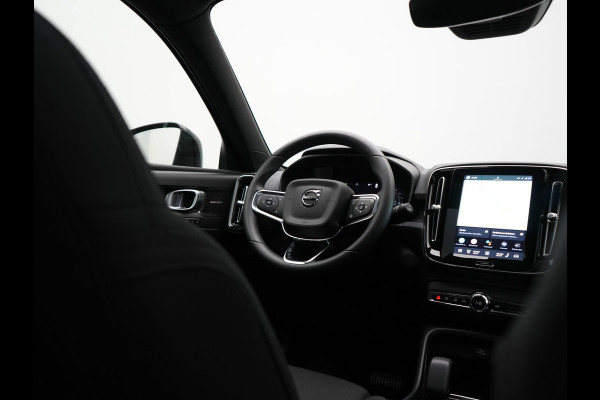 Volvo XC40 Ultimate Recharge Pure 69kWh 231pk Dealer O.H. | Panodak | Warmtepomp | Adaptive Cruise | 360 Camera | Harman / Kardon | Sportstoelen Memory & Verwarmd | Keyless | Blis | Apple Carplay | Google Assistent | DAB |