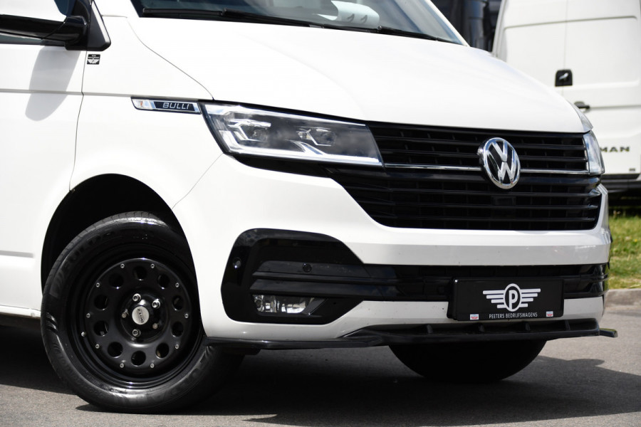 Volkswagen Transporter 2.0 TDI L2H1 28 Bulli Virtual, Camera, Carplay, LED, 150pk, Stoelverwarming, Leder, Automaat, Voorruit verwarming, 2 xStoel, Uniek!