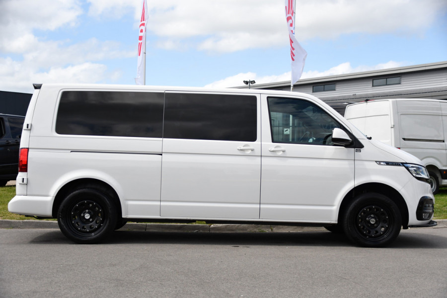 Volkswagen Transporter 2.0 TDI L2H1 28 Bulli Virtual, Camera, Carplay, LED, 150pk, Stoelverwarming, Leder, Automaat, Voorruit verwarming, 2 xStoel, Uniek!