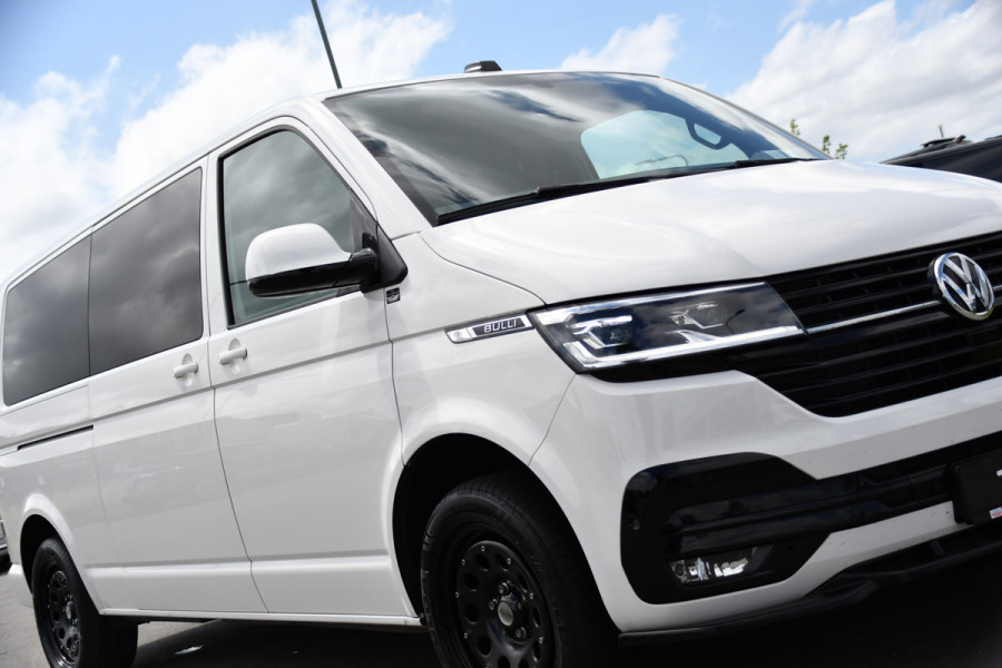 Volkswagen Transporter 2.0 TDI L2H1 28 Bulli Virtual, Camera, Carplay, LED, 150pk, Stoelverwarming, Leder, Automaat, Voorruit verwarming, 2 xStoel, Uniek!