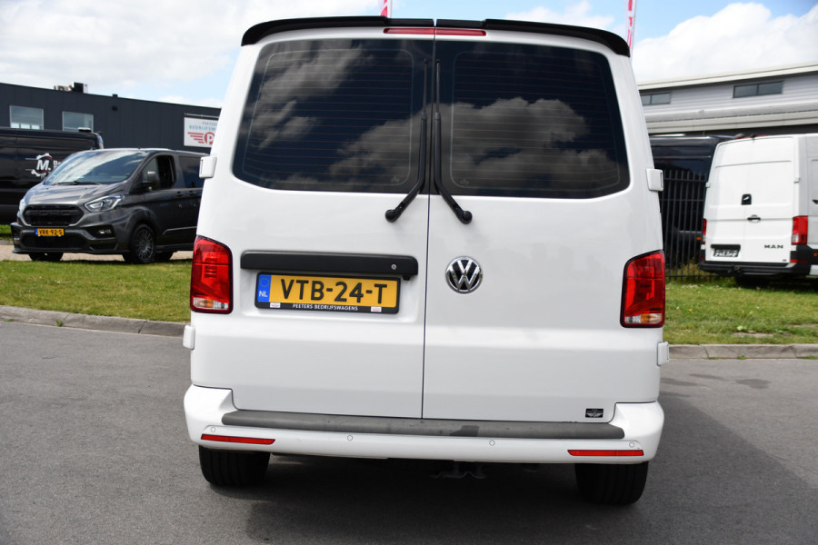 Volkswagen Transporter 2.0 TDI L2H1 28 Bulli Virtual, Camera, Carplay, LED, 150pk, Stoelverwarming, Leder, Automaat, Voorruit verwarming, 2 xStoel, Uniek!