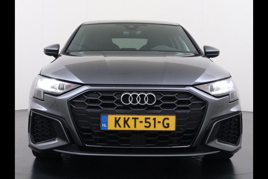 Audi A3 Sportback 45 TFSI e S edition Competition 245 PK PHEV |  S-LINE INTERIEUR & EXTERIEUR | PANORAMADAK | KEYLESS GO & START | BLACK OPTIC PAKKET | STOELVERWARMING | AUDI DEALER ONDERHOUDEN |