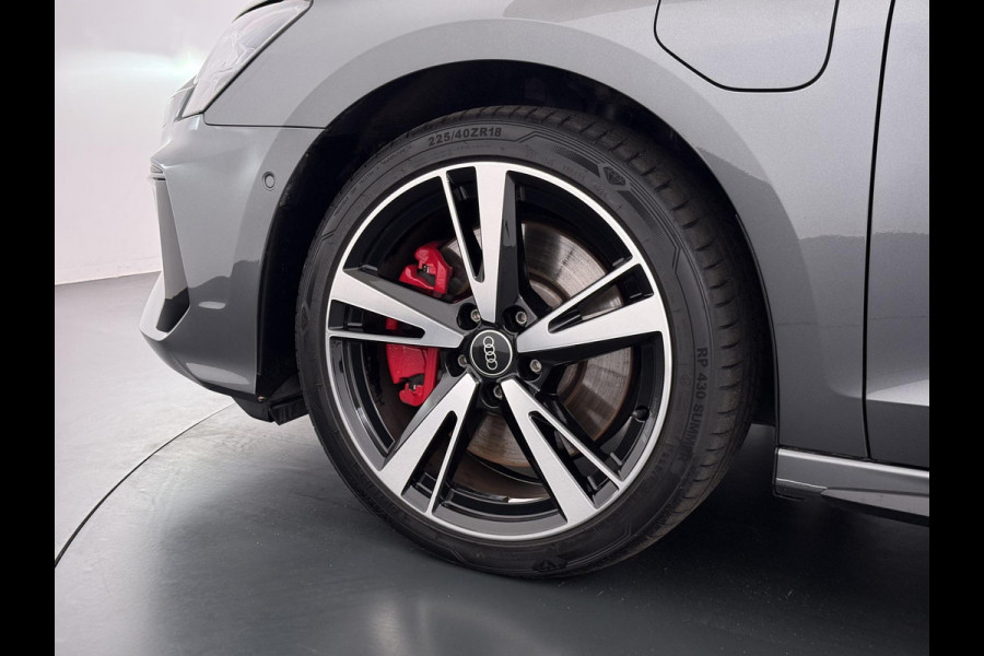 Audi A3 Sportback 45 TFSI e S edition Competition 245 PK PHEV |  S-LINE INTERIEUR & EXTERIEUR | PANORAMADAK | KEYLESS GO & START | BLACK OPTIC PAKKET | STOELVERWARMING | AUDI DEALER ONDERHOUDEN |
