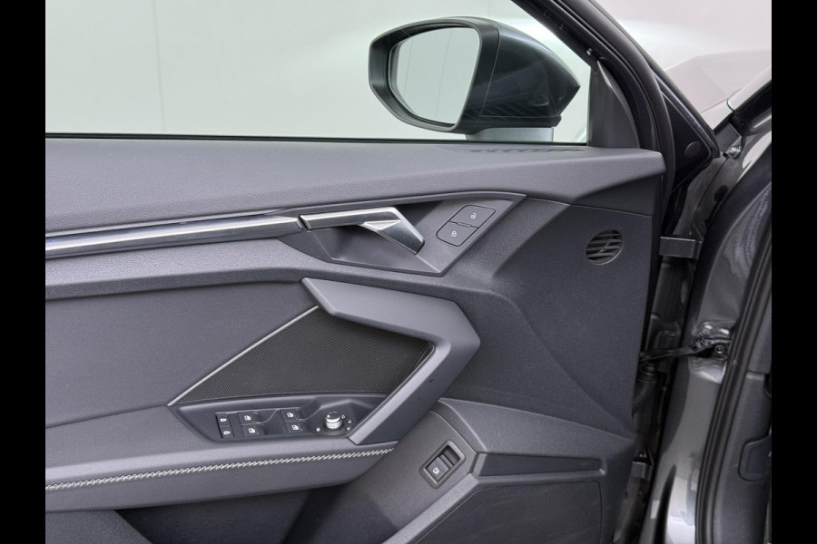 Audi A3 Sportback 45 TFSI e S edition Competition 245 PK PHEV |  S-LINE INTERIEUR & EXTERIEUR | PANORAMADAK | KEYLESS GO & START | BLACK OPTIC PAKKET | STOELVERWARMING | AUDI DEALER ONDERHOUDEN |
