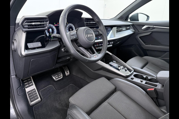 Audi A3 Sportback 45 TFSI e S edition Competition 245 PK PHEV |  S-LINE INTERIEUR & EXTERIEUR | PANORAMADAK | KEYLESS GO & START | BLACK OPTIC PAKKET | STOELVERWARMING | AUDI DEALER ONDERHOUDEN |