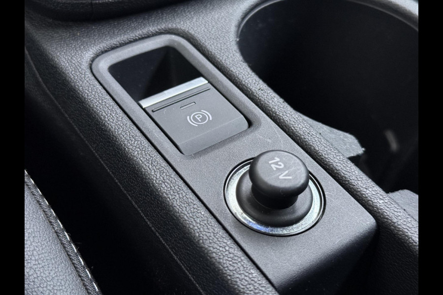 Audi A3 Sportback 45 TFSI e S edition Competition 245 PK PHEV |  S-LINE INTERIEUR & EXTERIEUR | PANORAMADAK | KEYLESS GO & START | BLACK OPTIC PAKKET | STOELVERWARMING | AUDI DEALER ONDERHOUDEN |