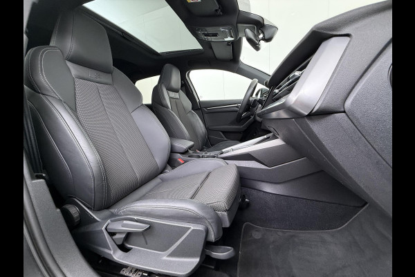 Audi A3 Sportback 45 TFSI e S edition Competition 245 PK PHEV |  S-LINE INTERIEUR & EXTERIEUR | PANORAMADAK | KEYLESS GO & START | BLACK OPTIC PAKKET | STOELVERWARMING | AUDI DEALER ONDERHOUDEN |