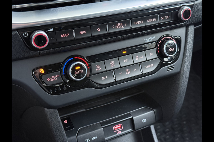 Kia e-Niro ExecutiveLine 64kWh SOH 100% Warmtepomp Panoramadak Adap.Cruise Stoelkoeling+Verwarming JBL®-Audio Leder Elek.Stoelen+Memory Cam Stuur+Achterbankverwarming Blind Spot VESS Lane Assist Lmv Privacy Glas Led Pdc DAB Dealeronderhouden