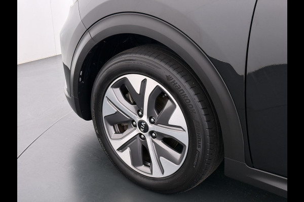 Kia e-Niro ExecutiveLine 64kWh SOH 100% Warmtepomp Panoramadak Adap.Cruise Stoelkoeling+Verwarming JBL®-Audio Leder Elek.Stoelen+Memory Cam Stuur+Achterbankverwarming Blind Spot VESS Lane Assist Lmv Privacy Glas Led Pdc DAB Dealeronderhouden