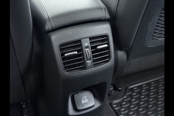 Kia e-Niro ExecutiveLine 64kWh SOH 100% Warmtepomp Panoramadak Adap.Cruise Stoelkoeling+Verwarming JBL®-Audio Leder Elek.Stoelen+Memory Cam Stuur+Achterbankverwarming Blind Spot VESS Lane Assist Lmv Privacy Glas Led Pdc DAB Dealeronderhouden
