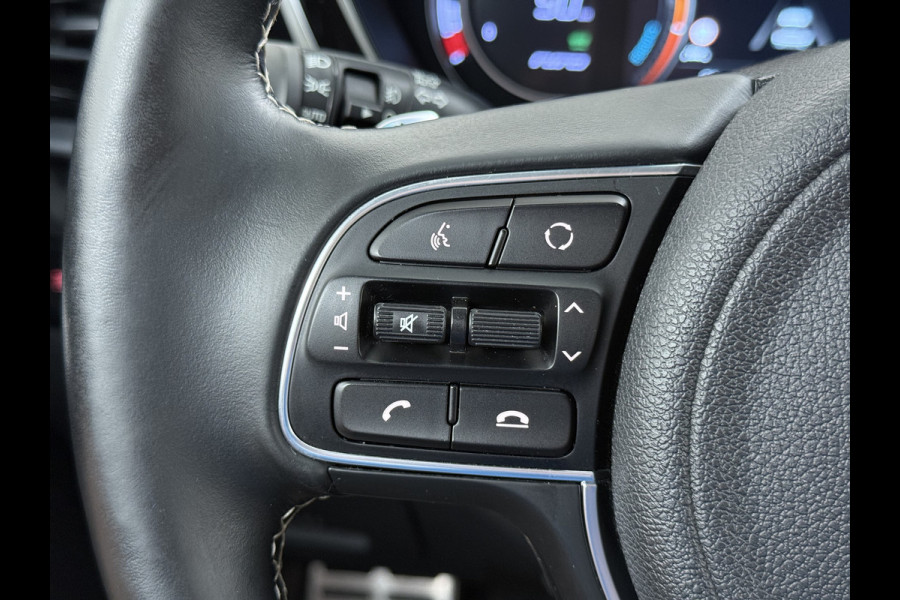 Kia e-Niro ExecutiveLine 64kWh SOH 100% Warmtepomp Panoramadak Adap.Cruise Stoelkoeling+Verwarming JBL®-Audio Leder Elek.Stoelen+Memory Cam Stuur+Achterbankverwarming Blind Spot VESS Lane Assist Lmv Privacy Glas Led Pdc DAB Dealeronderhouden