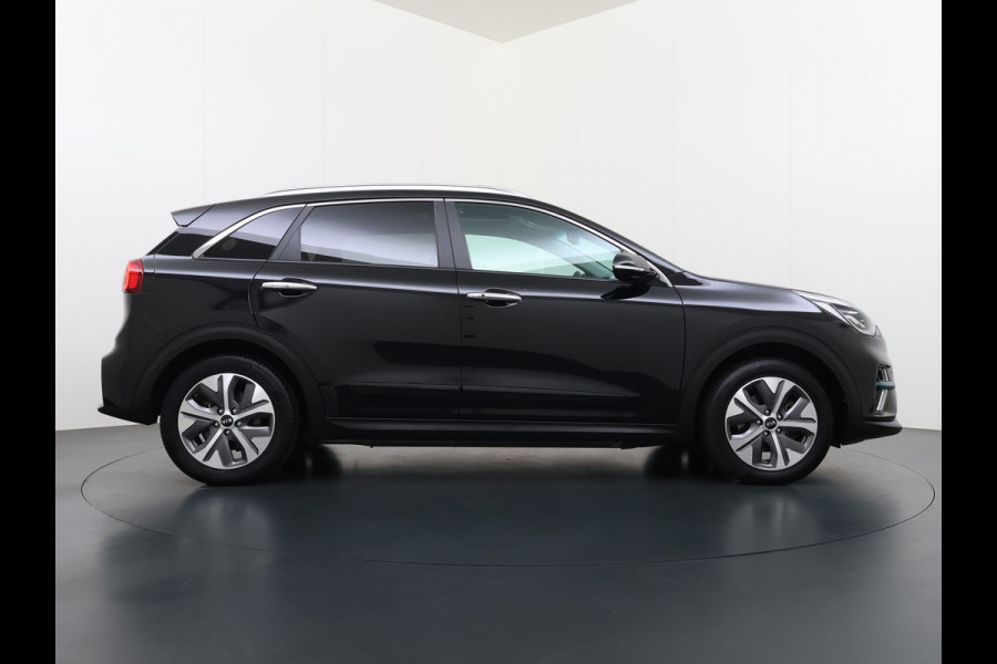 Kia e-Niro ExecutiveLine 64kWh SOH 100% Warmtepomp Panoramadak Adap.Cruise Stoelkoeling+Verwarming JBL®-Audio Leder Elek.Stoelen+Memory Cam Stuur+Achterbankverwarming Blind Spot VESS Lane Assist Lmv Privacy Glas Led Pdc DAB Dealeronderhouden