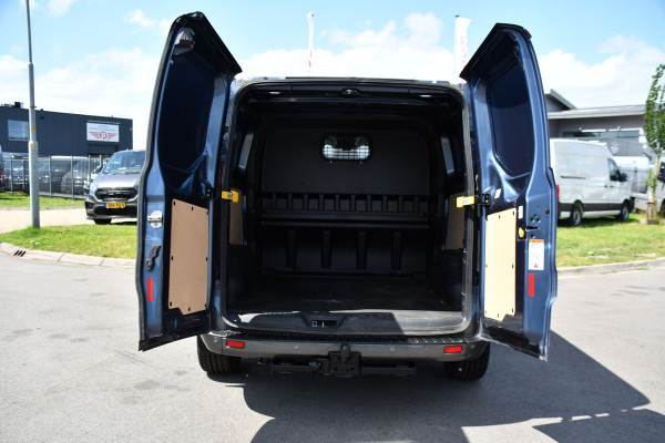 Ford Transit Custom 320 2.0 TDCI L2H1 Active DC PB Edition Camera, Cruise, Carplay, Stoelverwarming, LED, Automaat, 170pk, Sensoren, leder, 2 x Schuifdeur, Automaat, Uniek!