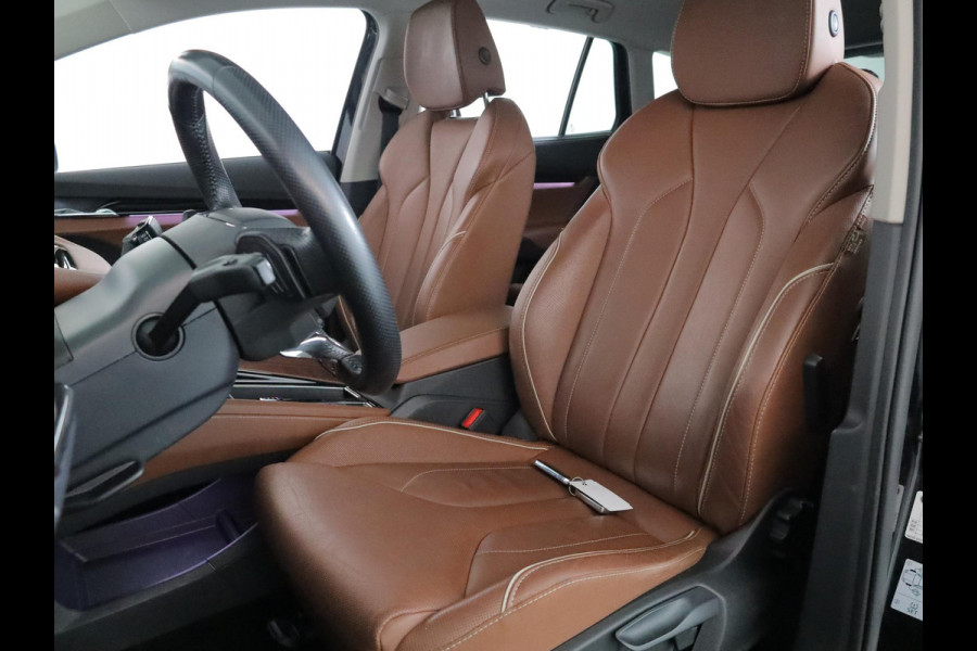 Škoda ENYAQ iV 60 180 pk | SOH 93,53% | Navigatie | Parkeersensoren | Achteruitrijcamera | Lederen bekleding | Matrix LED koplampen | Autom. airco (3 zones) | Stoelverwarming |
