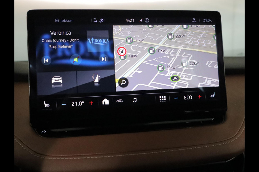 Škoda ENYAQ iV 60 180 pk | SOH 93,53% | Navigatie | Parkeersensoren | Achteruitrijcamera | Lederen bekleding | Matrix LED koplampen | Autom. airco (3 zones) | Stoelverwarming |