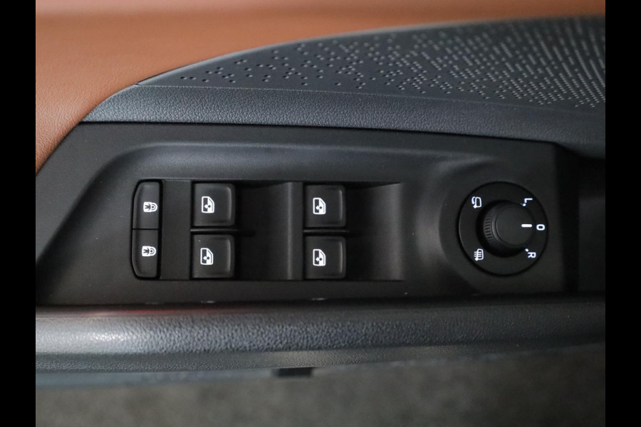Škoda ENYAQ iV 60 180 pk | SOH 93,53% | Navigatie | Parkeersensoren | Achteruitrijcamera | Lederen bekleding | Matrix LED koplampen | Autom. airco (3 zones) | Stoelverwarming |