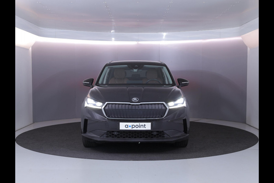 Škoda ENYAQ iV 60 180 pk | SOH 93,53% | Navigatie | Parkeersensoren | Achteruitrijcamera | Lederen bekleding | Matrix LED koplampen | Autom. airco (3 zones) | Stoelverwarming |