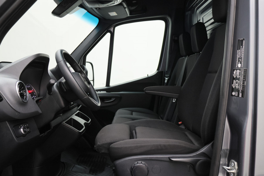 Mercedes-Benz Sprinter 317 CDI Automaat L2H2 Pro 3-Zits, Airco, Cruise, Camera, Navigatie, Bluetooth, PDC, Trekhaak, 18''