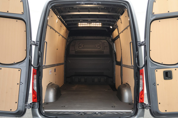 Mercedes-Benz Sprinter 317 CDI Automaat L2H2 Pro 3-Zits, Airco, Cruise, Camera, Navigatie, Bluetooth, PDC, Trekhaak, 18''