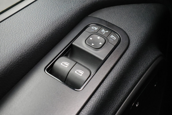 Mercedes-Benz Sprinter 317 CDI Automaat L2H2 Pro 3-Zits, Airco, Cruise, Camera, Navigatie, Bluetooth, PDC, Trekhaak, 18''