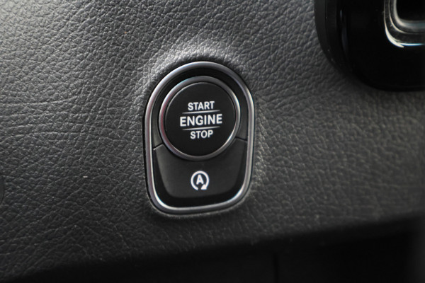 Mercedes-Benz Sprinter 317 CDI Automaat L2H2 Pro 3-Zits, Airco, Cruise, Camera, Navigatie, Bluetooth, PDC, Trekhaak, 18''