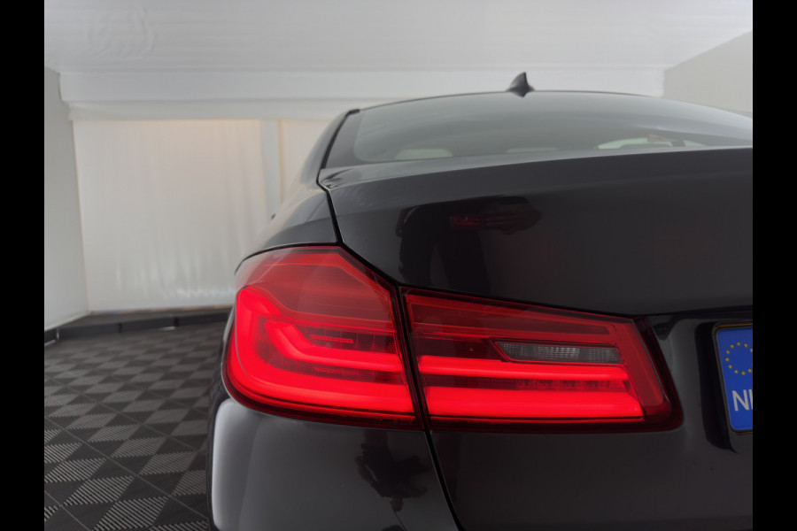 BMW 5 Serie 520d High Executive Luxury-Line Aut. *LEDER | FULL-LED | MEMORY-PACK | DIGI-COCKPIT | HEATED-COMFORTSEATS | AMBIENTLIGHT | NAVI-FULLMAP | ECC | PDC | CRUISE | 18''ALU*